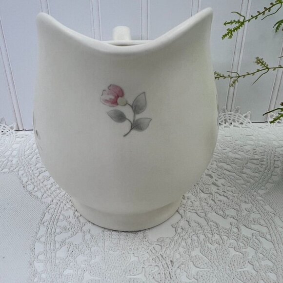 Pfaltzgraff Tea Rose 20 Oz Milk Cream Sauce Pitcher Floral Stoneware 5.25" - Picture 7 of 11